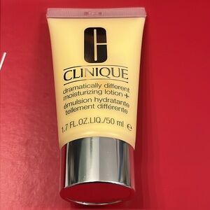 clinique dramatically different moisturizing lotion New face cream 50ml GWP